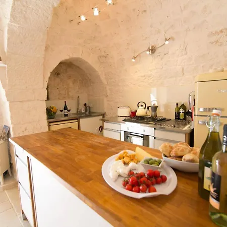 Trulli Isabella By